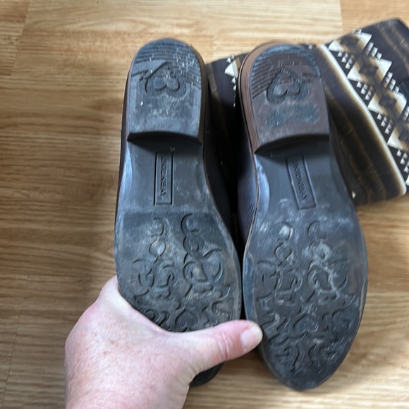 Boots - Picture 2 of 3